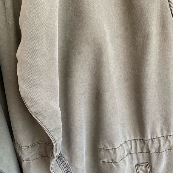 🎉Host Pick🎉 MAX JEANS Olive Green Utility Vest Draped Size Large - Picture 6 of 13